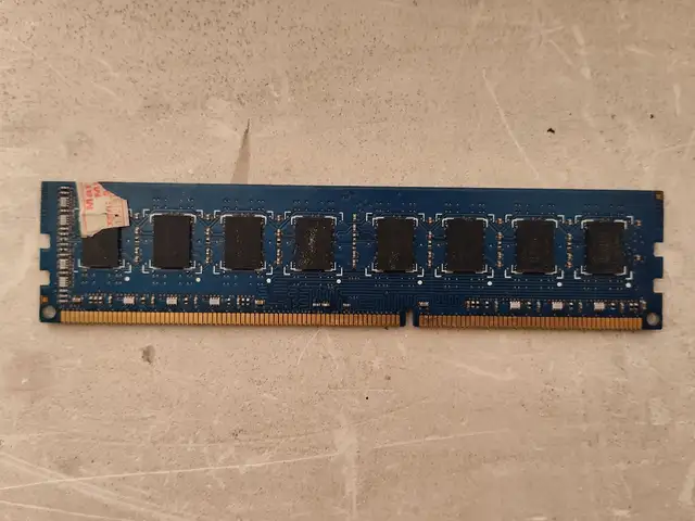 Оперативная память SK Hynix DDR3 4GB PC3-12800U, 1600MHz, Душанбе