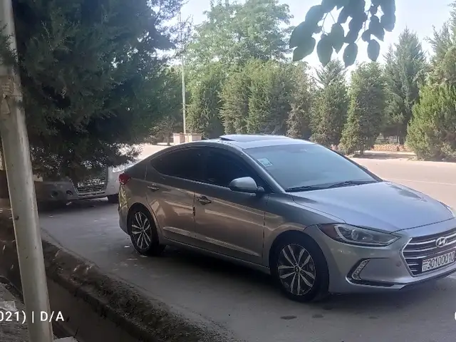Hyundai Elantra