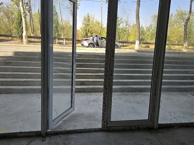 Помещение под свободное назначение, 430м², 7мкр, Турсунзода
