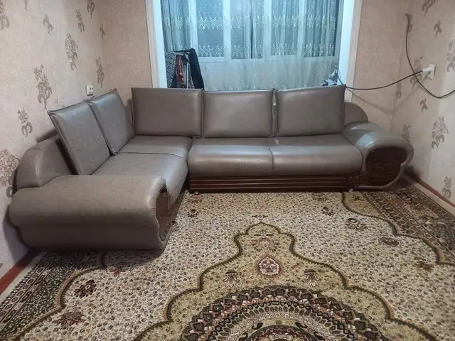 Угловой диван, Худжанд