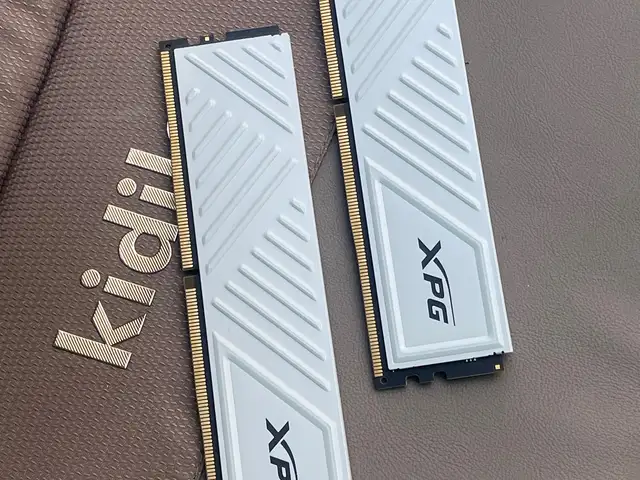 Оперативная память DDR4 16GB 3200Hz, Худжанд