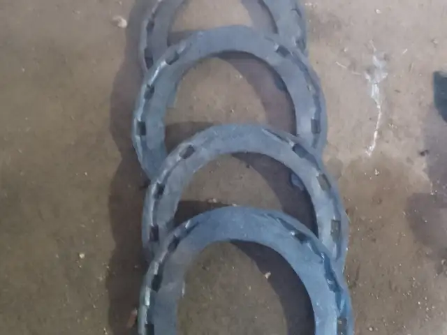 Наъл, Душанбе