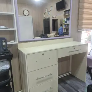 Стол для салона красоты, Хуҷанд