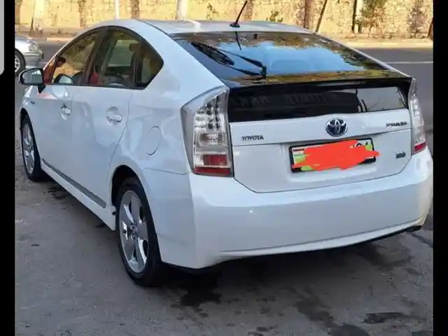 Нетанированные стекла для Toyota Prius 2009-2015, Душанбе