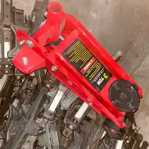 Дамкрат, Душанбе