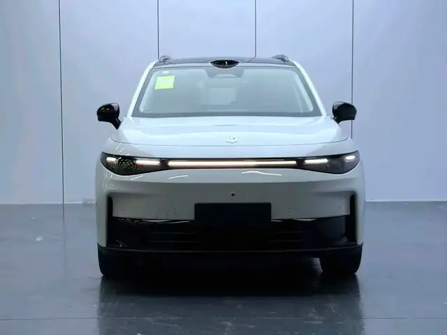 Leapmotor C16