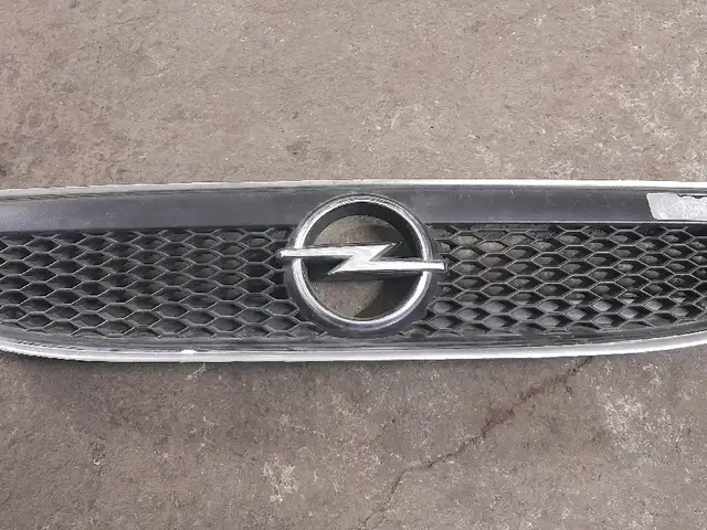 Решетка радиатора на Ореl Zafira A OPS, Худжанд