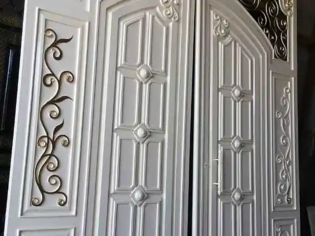 Кованые ворота, Худжанд