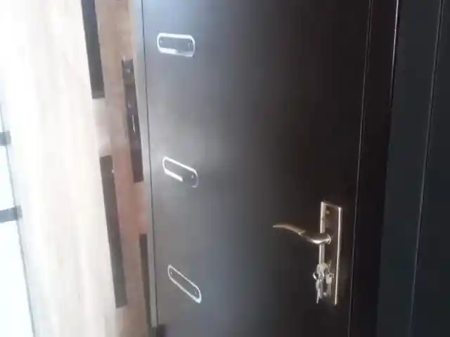 Дверь, Душанбе