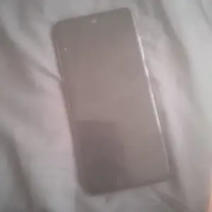 Samsung Galaxy A52, Бобоҷон Ғафуров