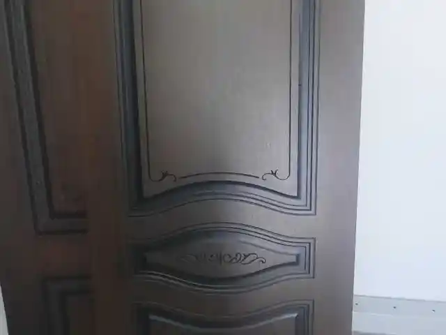 Дверь из шпона, Душанбе