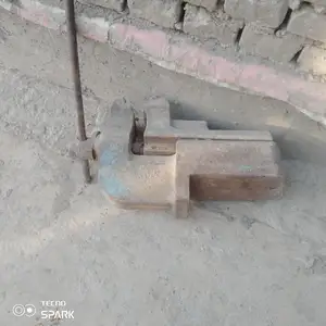 Тиски, Канибадам