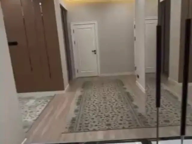 4-комн. квартира, 4 этаж, 174 м², улица Садриддина Айни 49, Душанбе