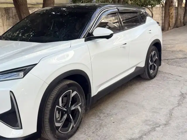 Dongfeng L7