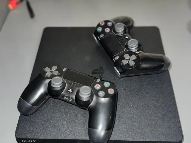 Игровая приставка Sony PlayStation 4, Турсунзаде