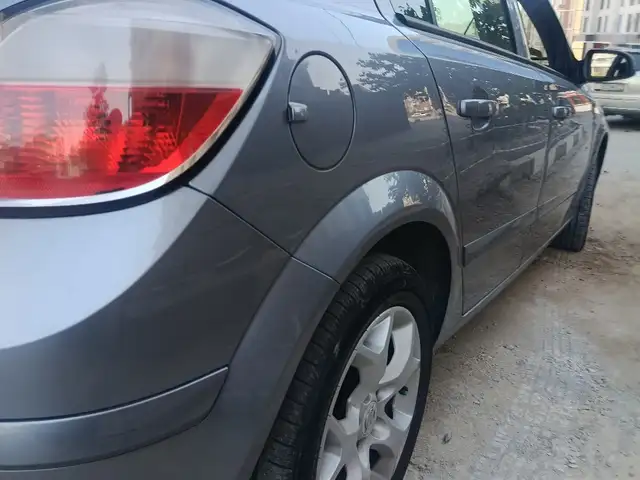 Opel Astra H