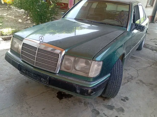 Mercedes-Benz W124