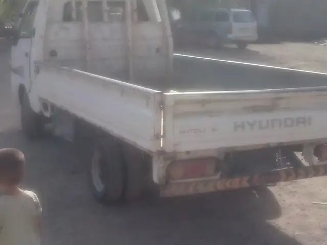 Бортовой автомобиль Hyundai Porter, 2000, Душанбе