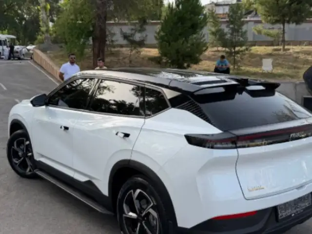 Dongfeng L7