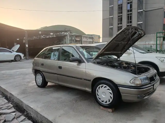 Opel Astra F