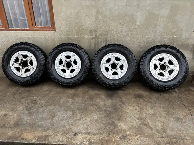 Шины и диски R17 все сезонные Goodrich 265/70R17, Душанбе