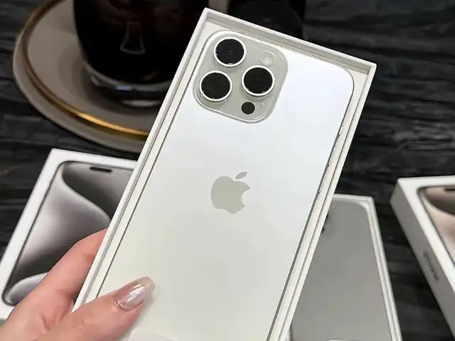 Apple iPhone Xr, 128 gb, White, Хуҷанд