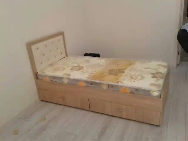 Односпальная кровать, Душанбе