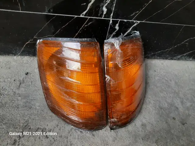 Поворотники от Mercedes-Benz W124, Худжанд