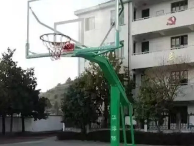 Баскетбольная стойка, Душанбе