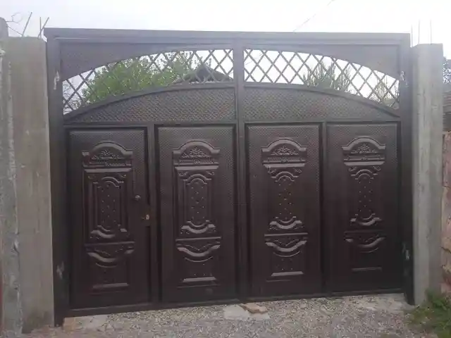 Дарвоза, Душанбе