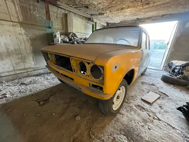 Lada (ВАЗ) 2103