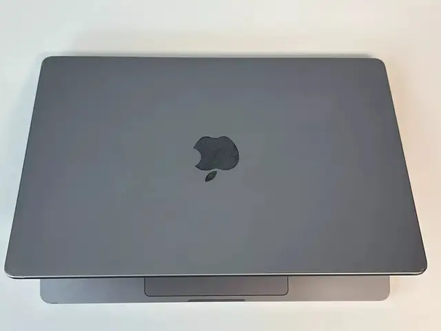 Ноутбук Apple 2021 Macbook Pro 14 A2442 M1 8-CoreCPU 32GB Ram 512GB SSD, Душанбе
