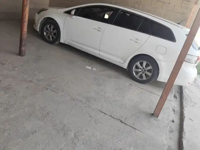 Toyota Avensis Verso
