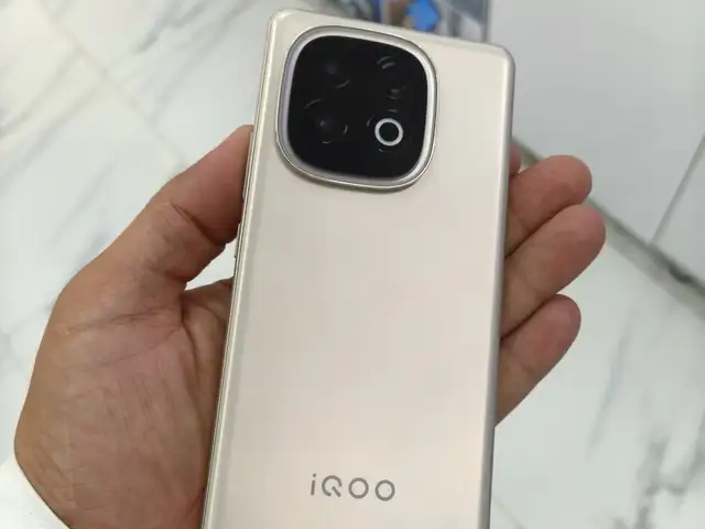 Vivo iQoo z10 Turbo Pro 12+12/256, Бохтар (Курғон-Теппа)