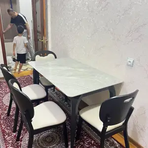 Стол и стулья, Душанбе