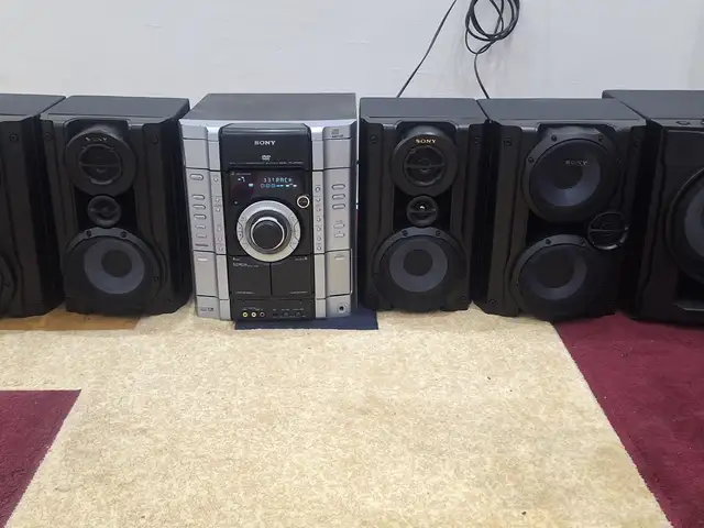 Музыкальный центр Sony MHC-RV999D, Душанбе