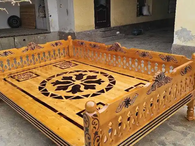 Тапчан, Бустон (Чкаловск)