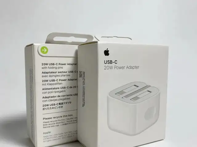 Адаптери аслии Apple 20W USB-C Power Adapter бо вилкаи ҷамшаванда folding pin, Душанбе
