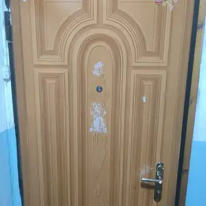 Входная дверь, Худжанд