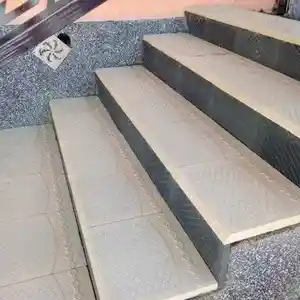 Лестница из брусчатки, Душанбе