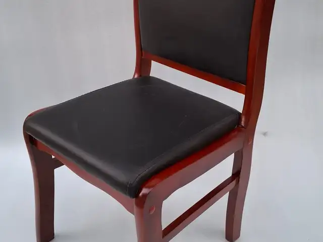 Стул, Худжанд