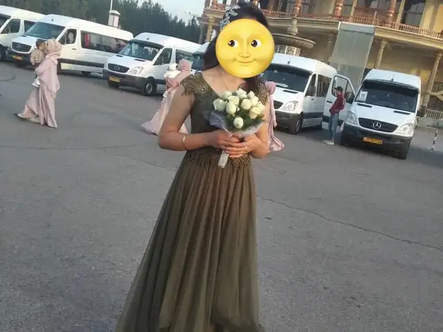 Вечернее платье, Худжанд