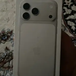 Apple iPhone 17 Pro Max, 256 gb, Silver, Бохтар (Курғон-Теппа)