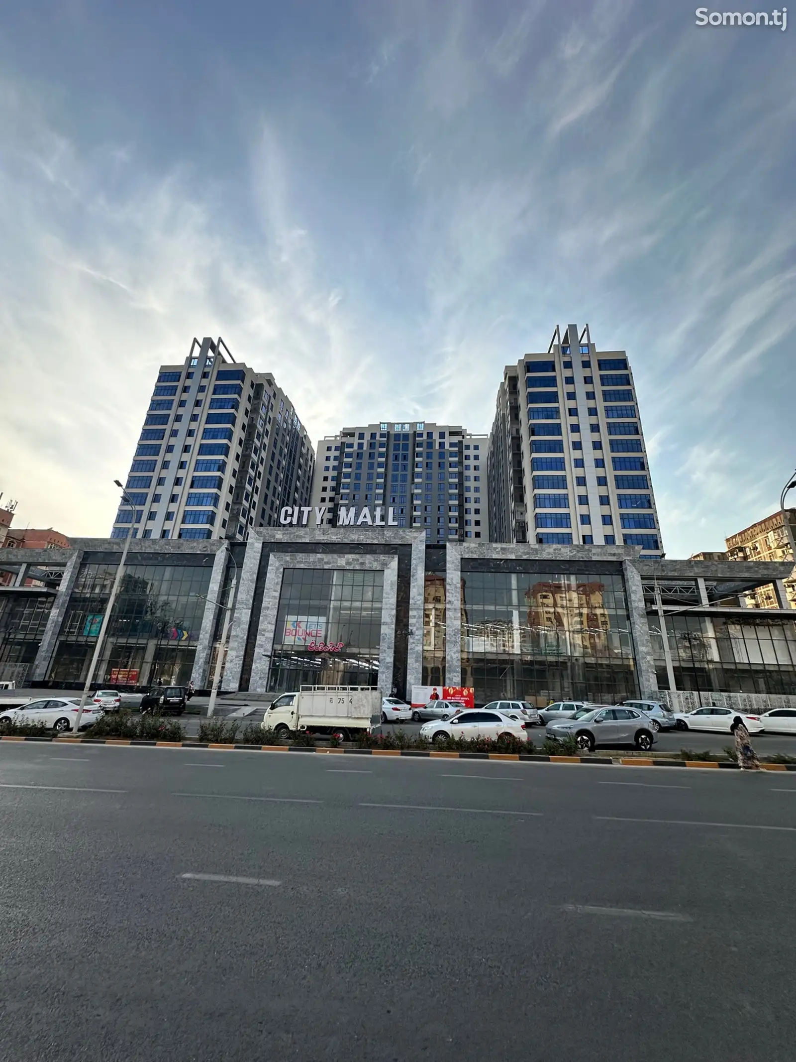 3-комн. квартира, 17 этаж, 113 м², Улица Бободжана Гафурова 32А-1