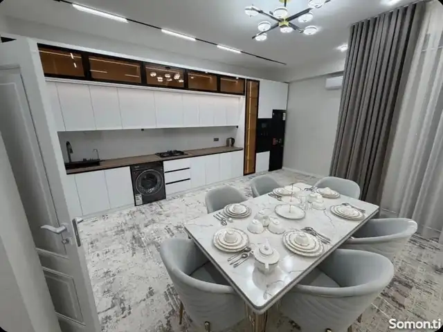3-комн. квартира, 15 этаж, 100м², Шелкомбинат, Хуҷанд