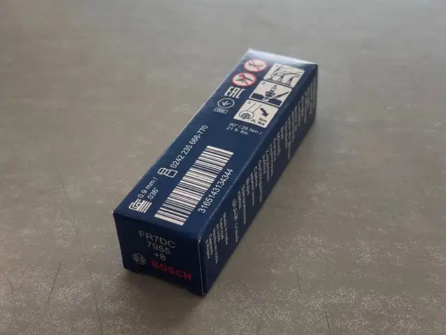 Свеча зажигания Bosch +8 FR7DC Mercedes-Benz, Душанбе