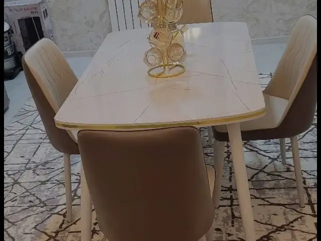 Стол и стулья, Душанбе
