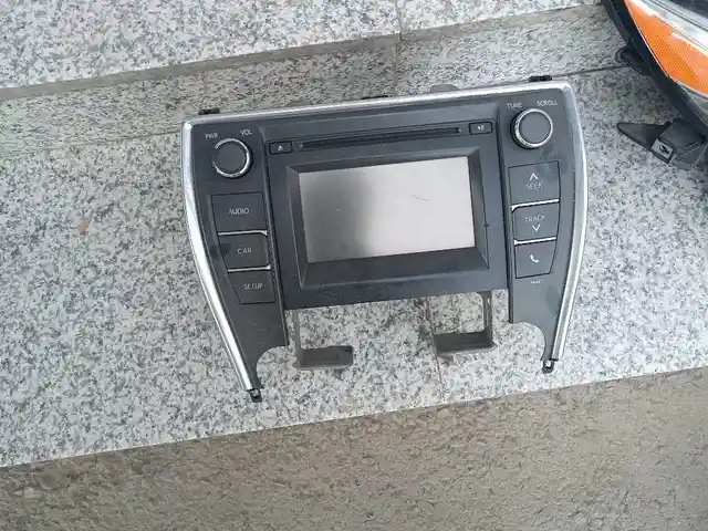 Автомагнитола на Toyota Camry, 2014, Душанбе