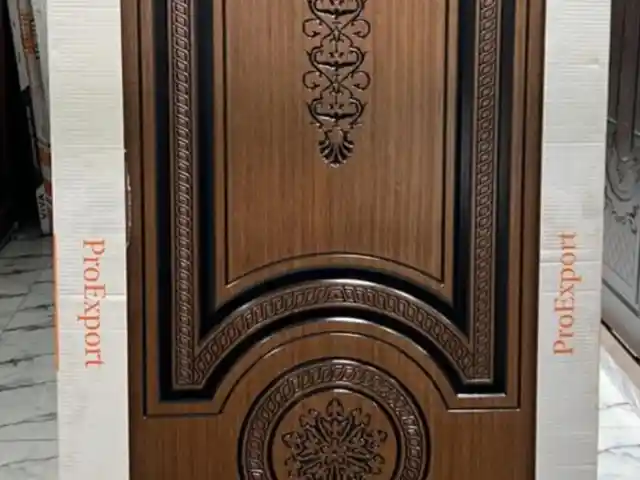 Дверь Шпон, Душанбе