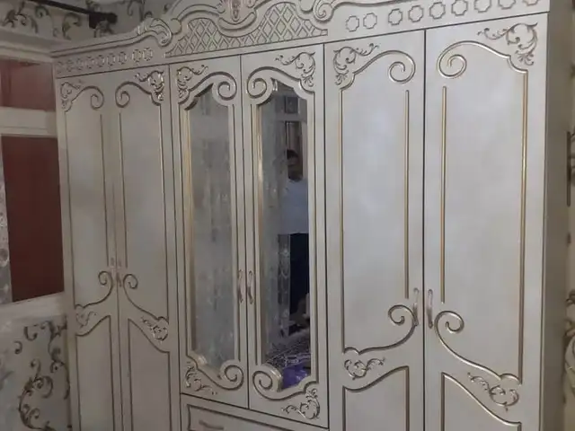 Шкаф, Исфара